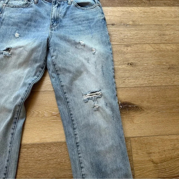 Special A Light Wash Distressed Straight Leg Jeans Size 7 - Picture 3 of 11